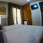 Philippos Hotel 2*