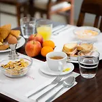 Philippos Hotel 2*