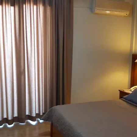 Philippos Hotel 2*